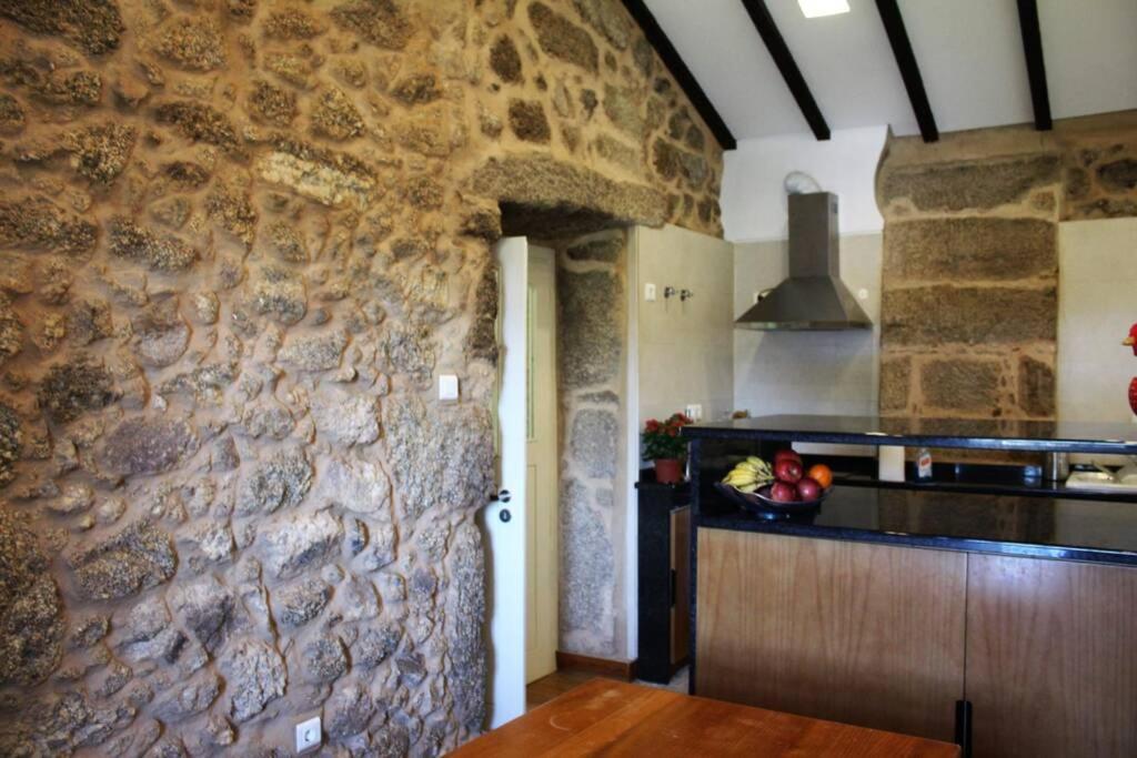 Villa Casa Das Saras à Goncalo  Extérieur photo