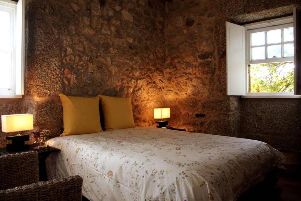 Villa Casa Das Saras à Goncalo  Extérieur photo